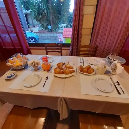 Enza Guest house Cinisi