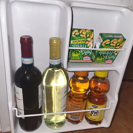 Enza Πανσιόν Cinisi