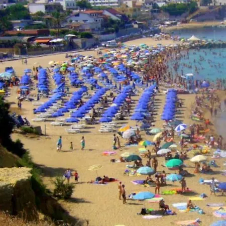 Enza Πανσιόν Cinisi