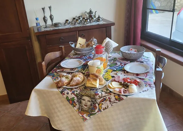 Enza 招待所 奇尼斯