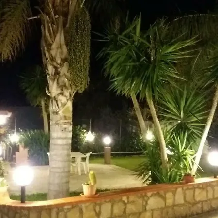 Pensión Enza 3*